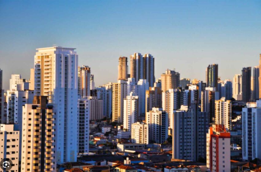 Crédito imobiliário do SBPE contratou R$ 18,5 bilhões em março, melhor desempenho mensal em 5 anos