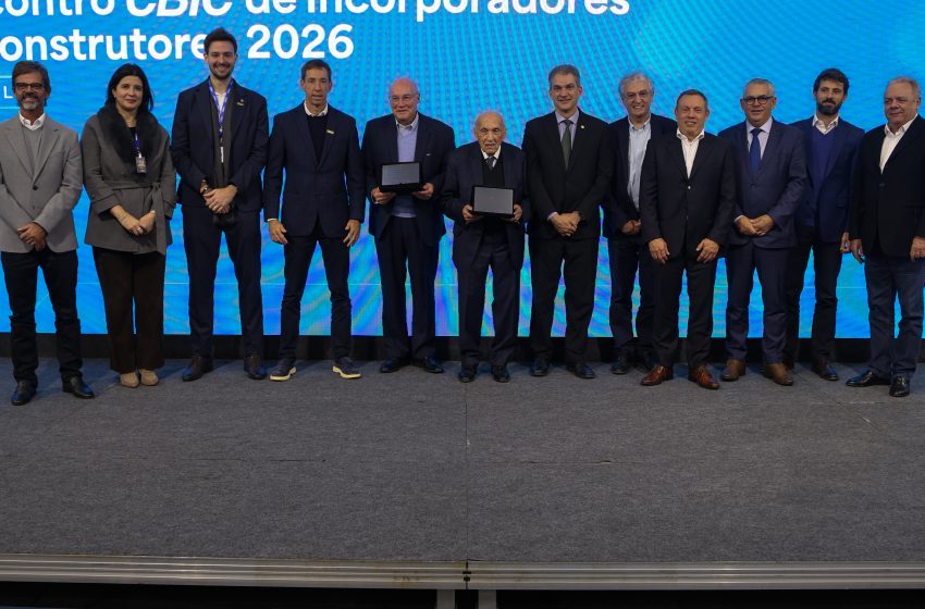  Lideranças gaúchas da construção recebem homenagem durante abertura do Encontro CBIC de Incorporadores e Construtores – Sul